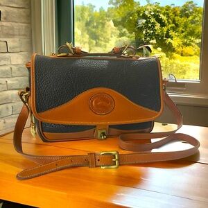 Vintage Dooney & Bourke Carrier Shoulder Bag Duck All Weather Leather Bag